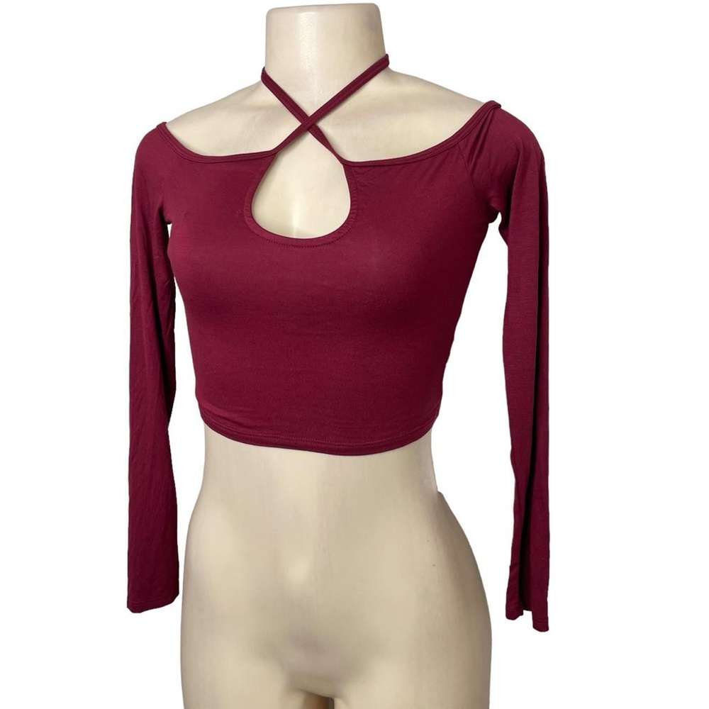 Women’s Burgundy Crisscross Cutout Long-Sleeve Crop Top